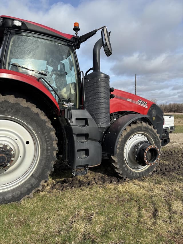 Image of Case IH Magnum 400 equipment image 3