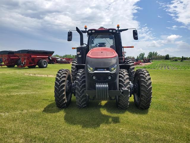 Image of Case IH Magnum 400 equipment image 2