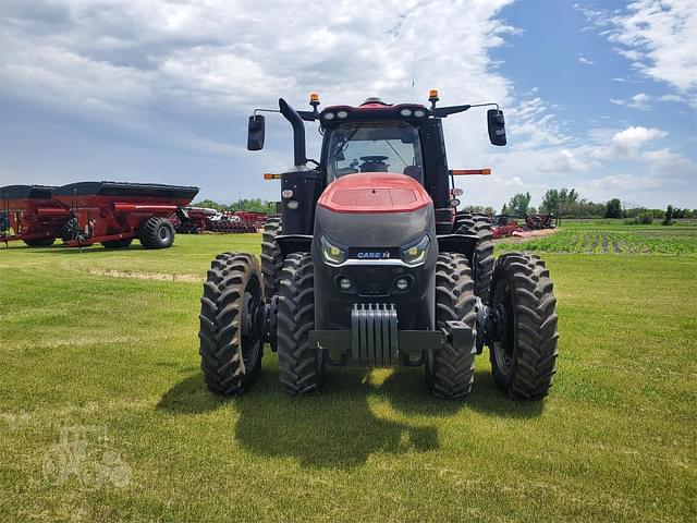 Image of Case IH Magnum 400 equipment image 2