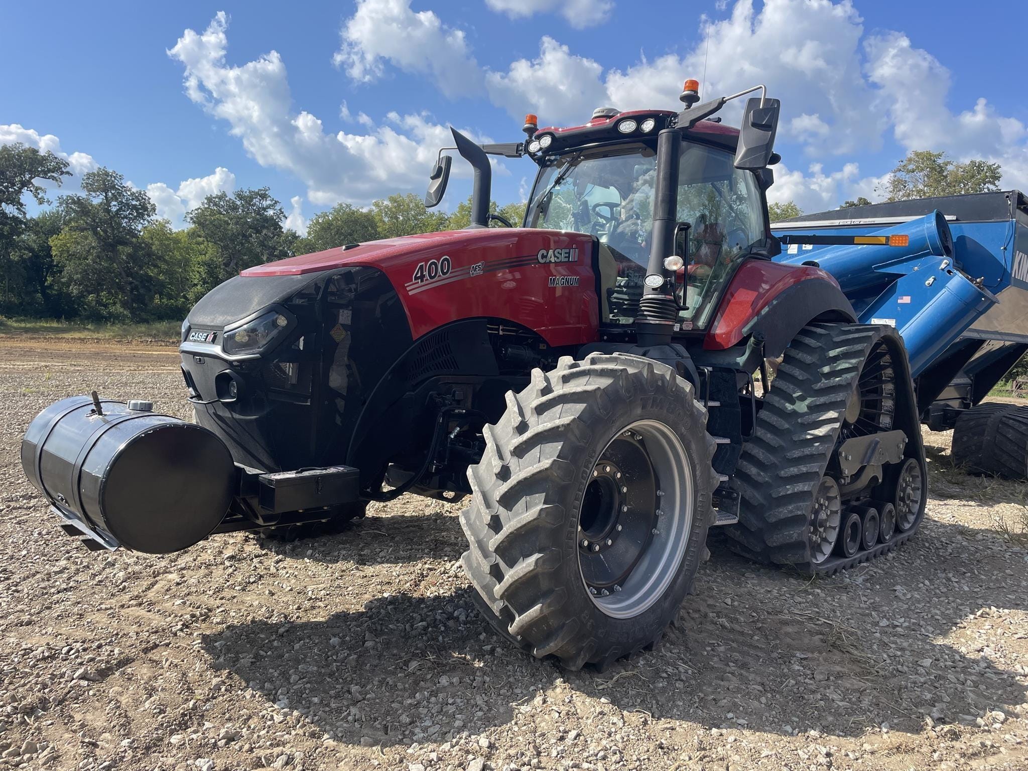 2021 Case IH Magnum 400 Rowtrac Equipment Image0