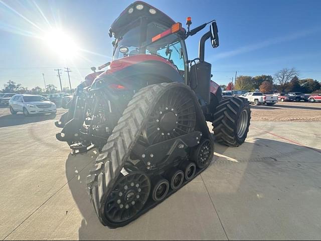 Image of Case IH Magnum 400 Rowtrac equipment image 2