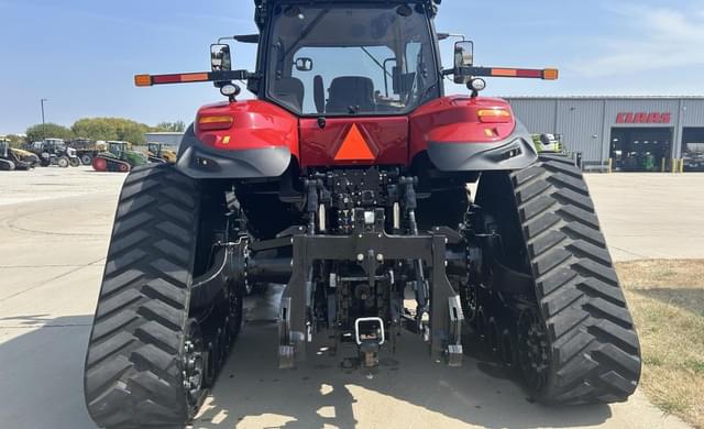 Image of Case IH Magnum 400 Rowtrac equipment image 4