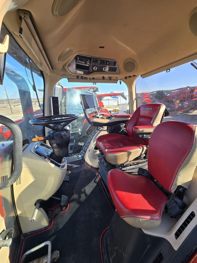 Image of Case IH Magnum 400 Rowtrac equipment image 3