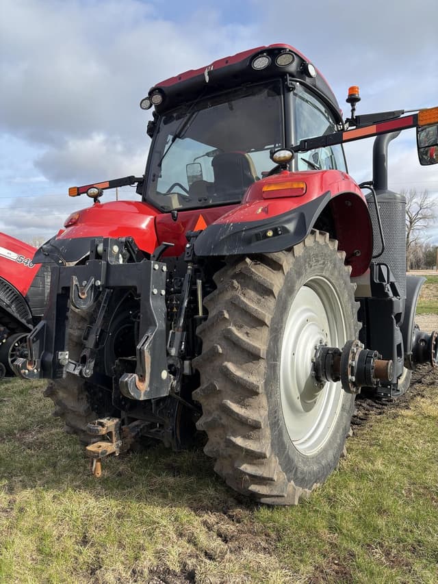 Image of Case IH Magnum 400 equipment image 3