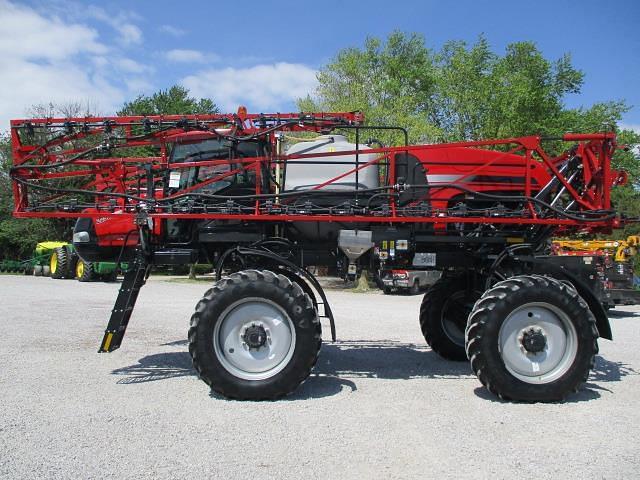 Image of Case IH Patriot 2250 equipment image 2