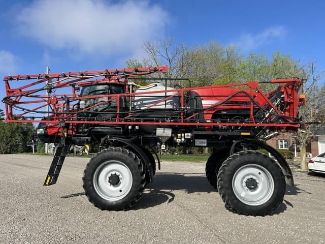 Image of Case IH Patriot 2250 equipment image 2