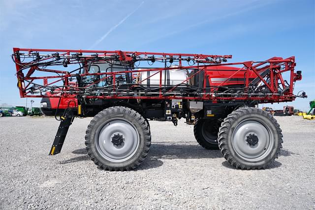 Image of Case IH Patriot 3240 equipment image 1