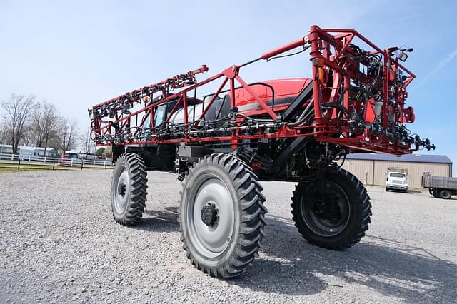 Image of Case IH Patriot 3240 equipment image 2