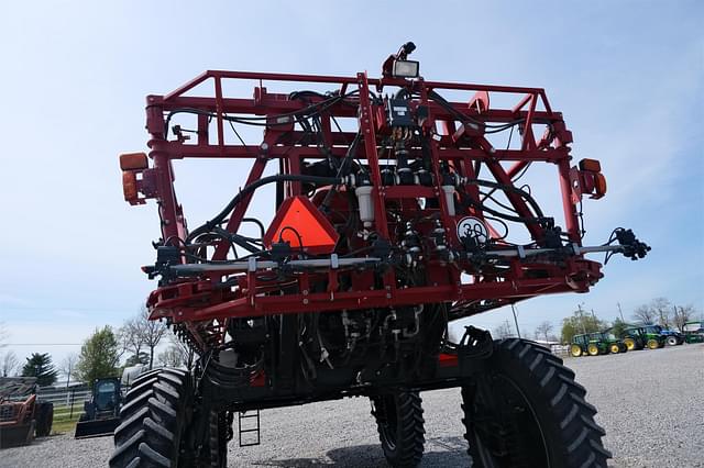 Image of Case IH Patriot 3240 equipment image 4