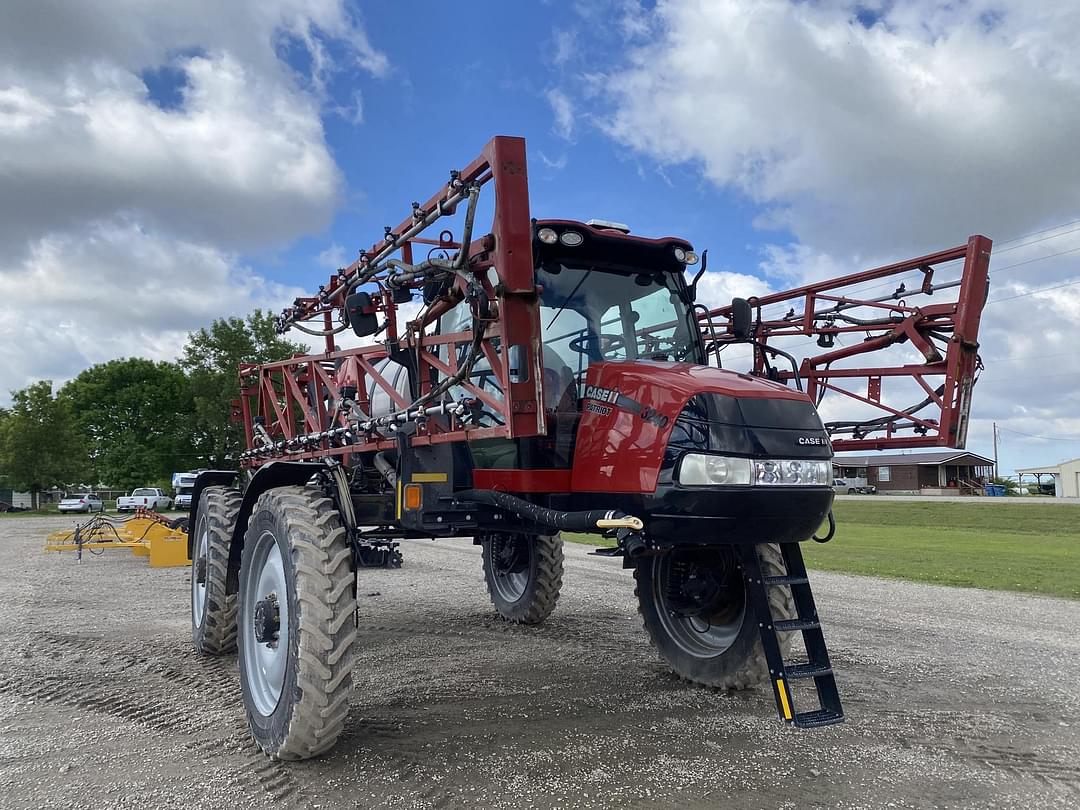 Image of Case IH Patriot 3240 Primary image