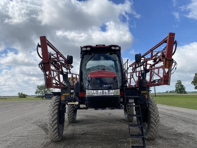 Image of Case IH Patriot 3240 equipment image 1