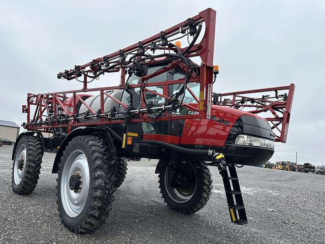 Image of Case IH Patriot 3240 equipment image 4