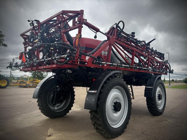 Image of Case IH Patriot 3340 equipment image 4