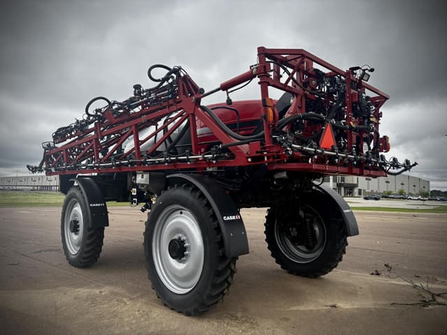 Image of Case IH Patriot 3340 equipment image 2