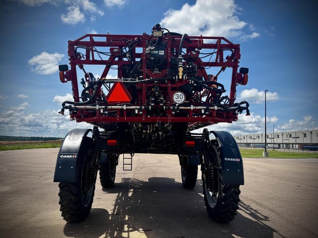 Image of Case IH Patriot 3340 equipment image 3