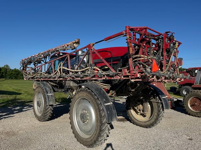 Image of Case IH 3340 Patriot equipment image 4