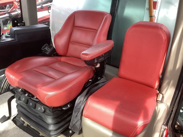 Image of Case IH Patriot 4440 equipment image 4