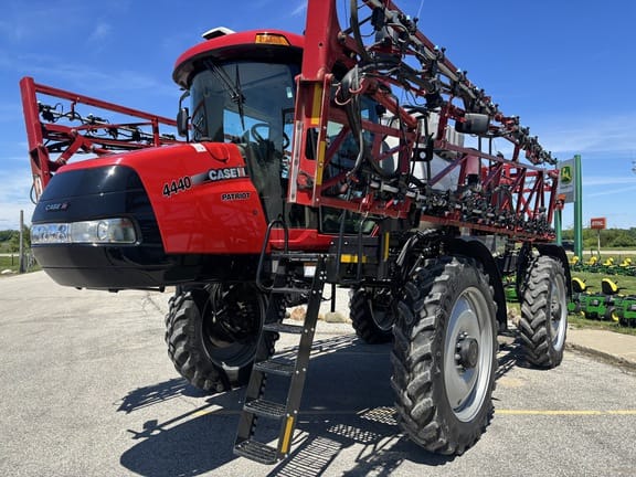 2021 Case IH Patriot 4440 Equipment Image0