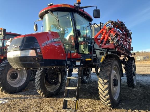 Image of Case IH Patriot 4440 equipment image 3