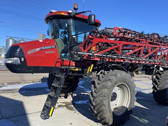 Image of Case IH Patriot 4440 equipment image 4