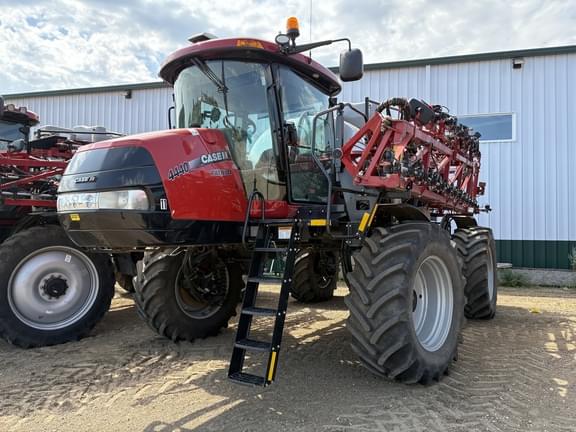 Image of Case IH Patriot 4440 equipment image 2