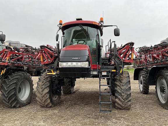 Image of Case IH Patriot 4440 equipment image 2