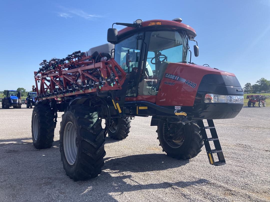 Image of Case IH Patriot 4440 Primary image