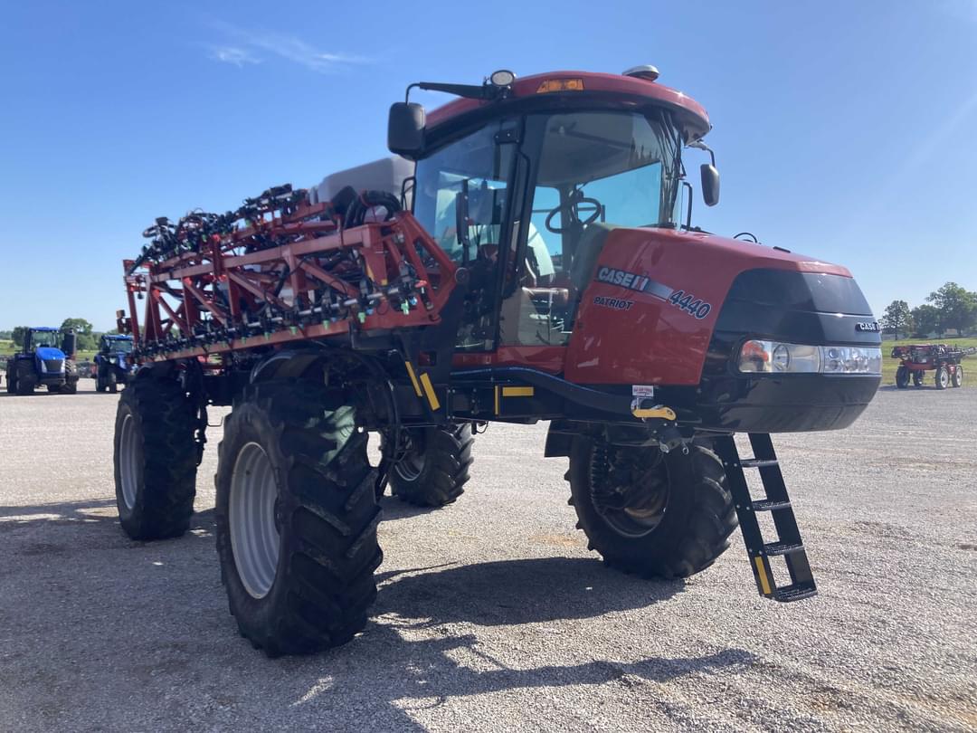 Image of Case IH Patriot 4440 Primary image