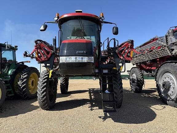 Image of Case IH Patriot 4440 equipment image 2