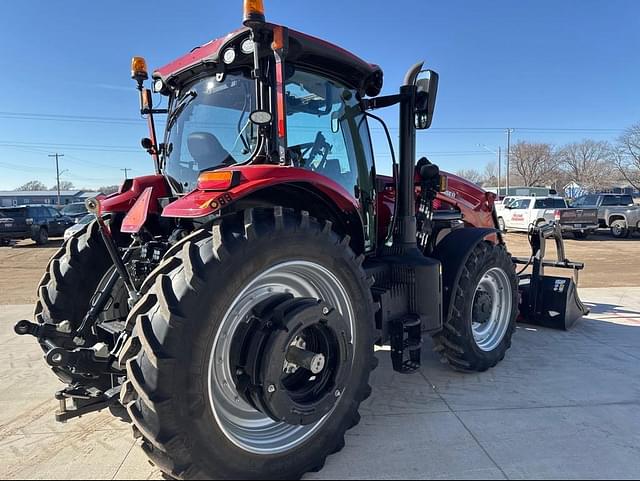 Image of Case IH Puma 220 equipment image 2