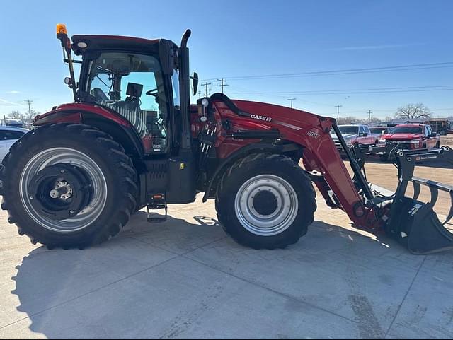 Image of Case IH Puma 220 equipment image 3