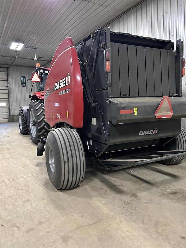 Image of Case IH RB565 equipment image 2