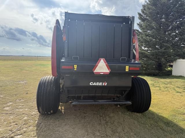 Image of Case IH RB565 equipment image 4