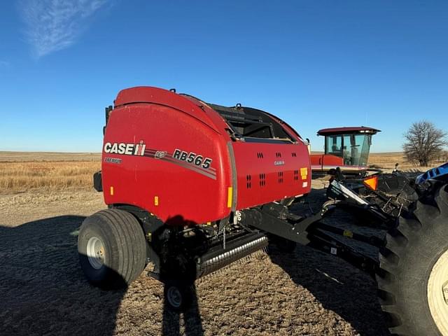 Image of Case IH RB565 Premium equipment image 1