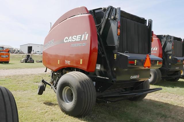 Image of Case IH RB565 Premium HD equipment image 4