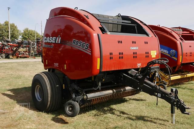 Image of Case IH RB565 Premium HD equipment image 1