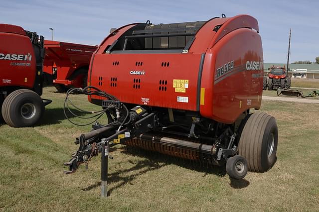 Image of Case IH RB565 Premium HD equipment image 3