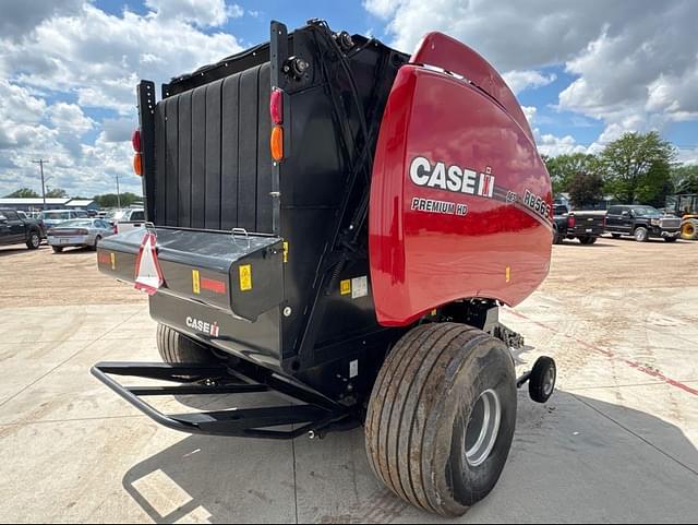 Image of Case IH RB565 Premium HD equipment image 4