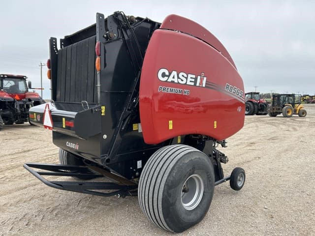 Image of Case IH RB565 Premium HD equipment image 1
