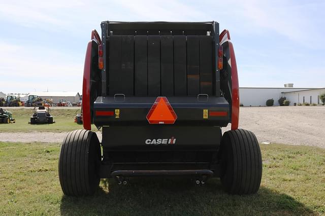 Image of Case IH RB565 equipment image 3