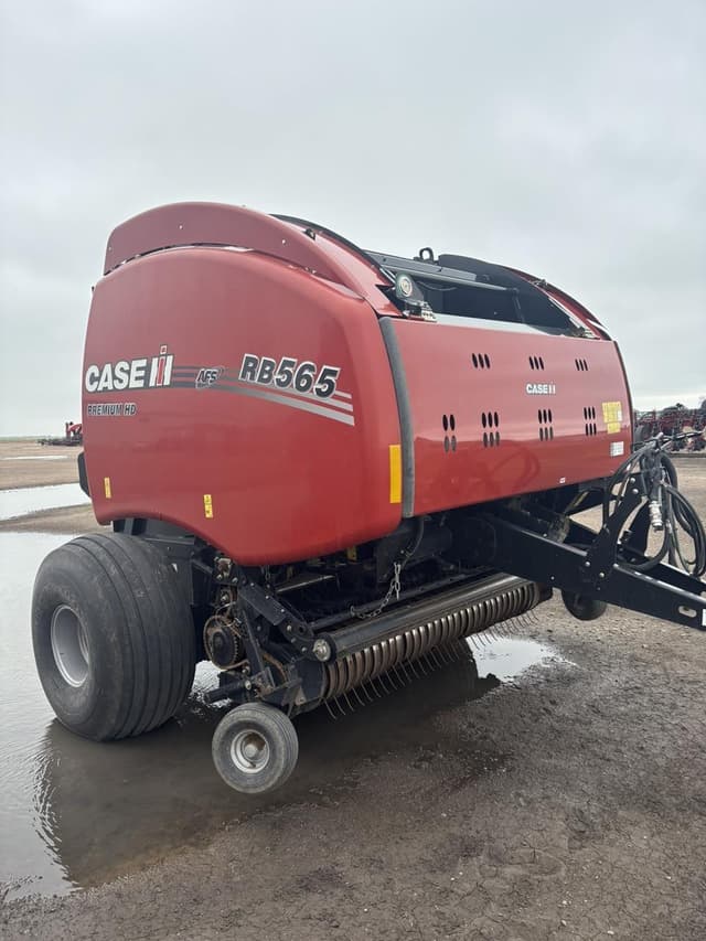 Image of Case IH RB565 equipment image 2