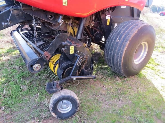 Image of Case IH RB465 equipment image 3