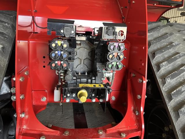 Image of Case IH Steiger 620 Quadtrac equipment image 4