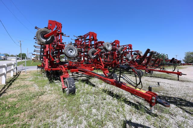 Image of Case IH Tigermate 255 equipment image 2