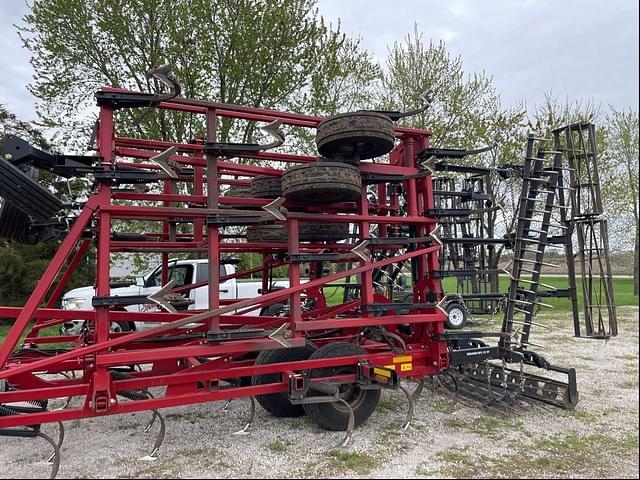 Image of Case IH Tigermate 255 equipment image 2