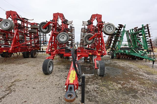 Image of Case IH Tigermate 255 equipment image 2