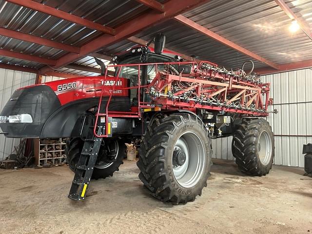 Image of Case IH 5550 Trident equipment image 4