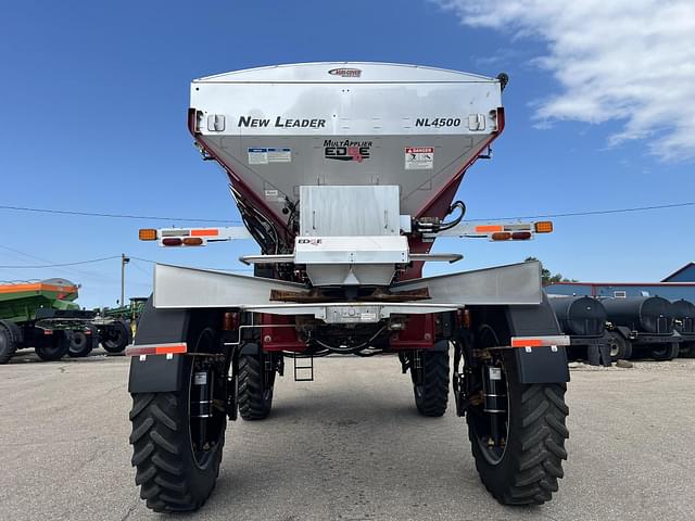 Image of Case IH 5550 Trident equipment image 3