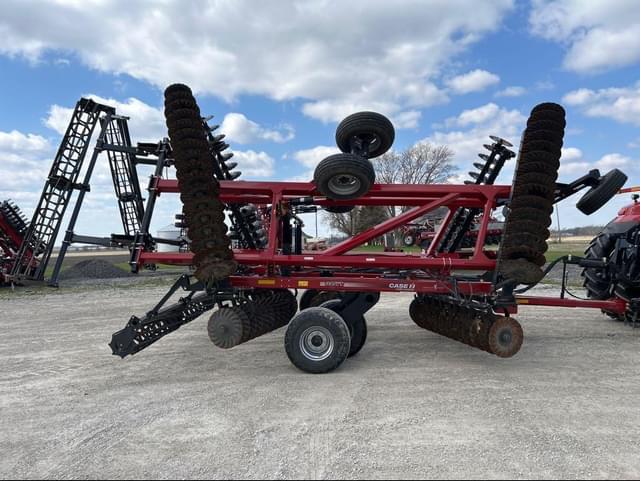 Image of Case IH 335VT equipment image 1