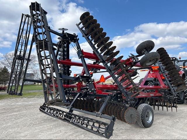 Image of Case IH 335VT equipment image 2